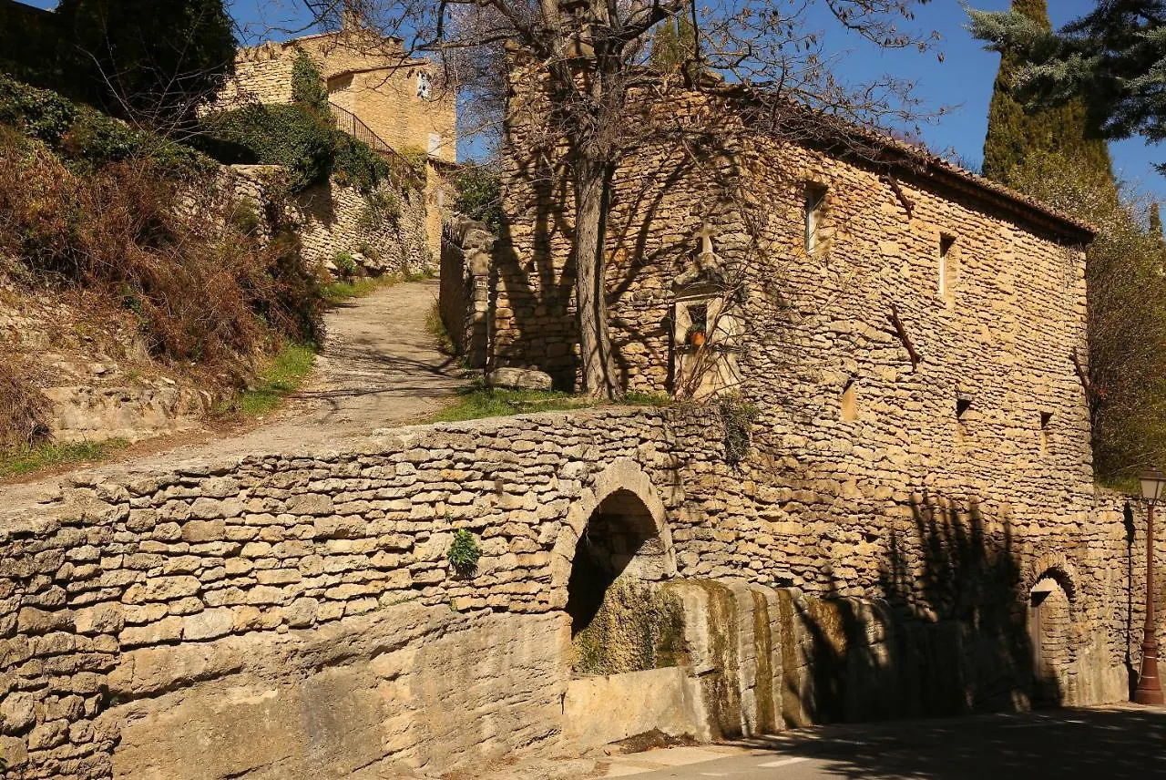 La Petite Maison De Gordes 2 Nuits Minimum Franciaország